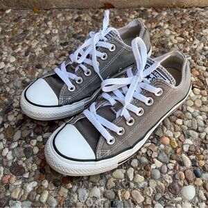 Converse Low Top Sneakers - Gray & White